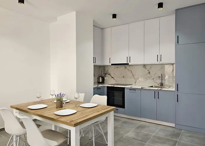 Apartman In - 003 - Happy Saranda